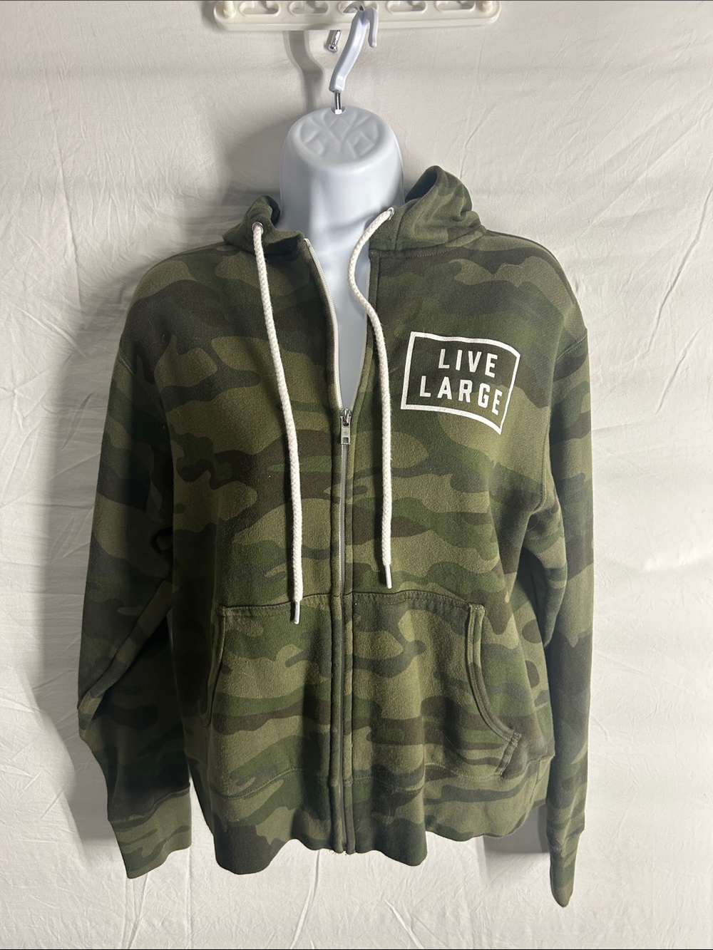 Women's Camo Zip-Up Hoodie - Olive Green